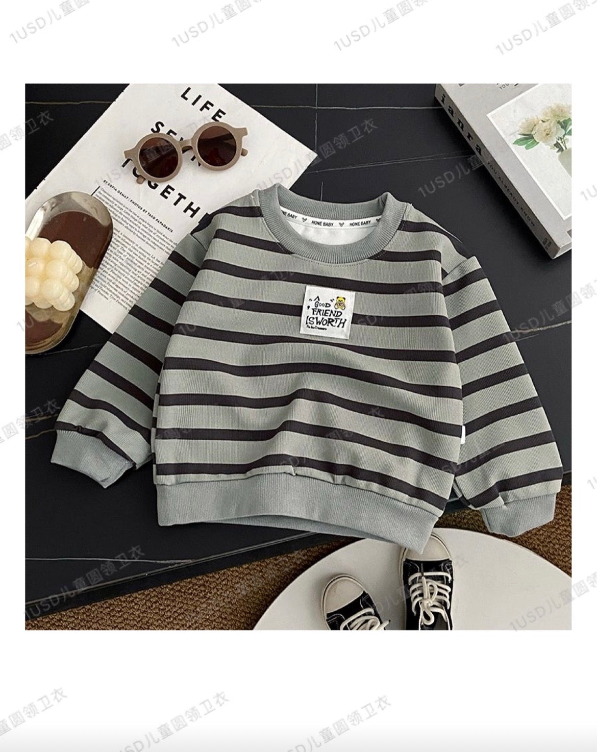 Kids TGO Hello Baby abstract print sweatshirt in green and beige
