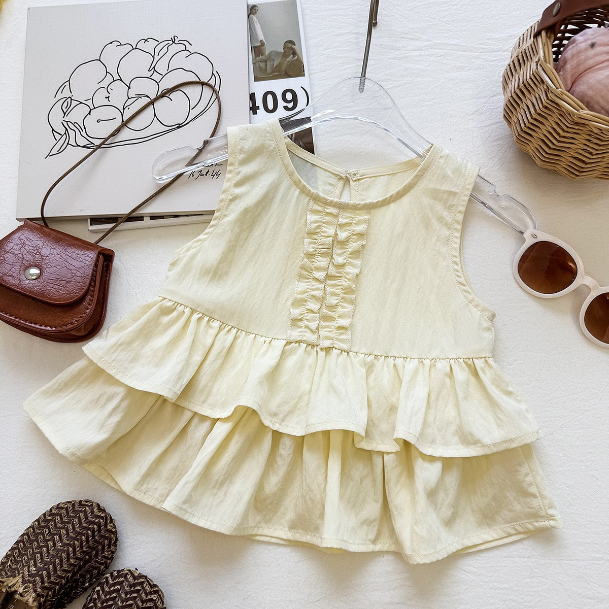 Cute Girls' Summer Outfit Set Sleeveless Ruffled Top and Wide Leg Pants Two-Piece Fashionable Baby Clothing Set