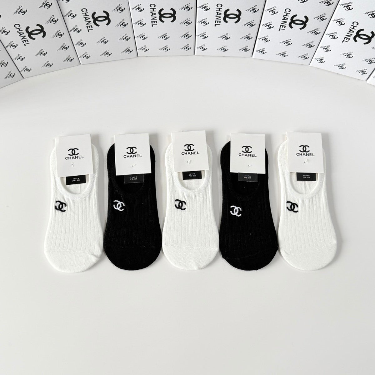 Men's Adult Socks Wholesale | $2.30/Pair | MOQ 250 Pairs