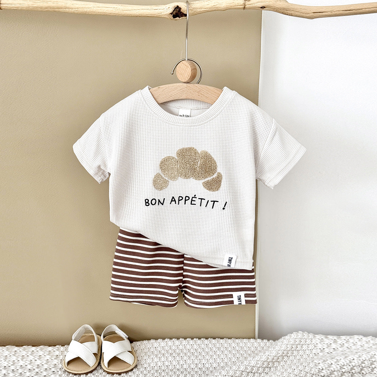 Cute Baby Outfit Set with Horn-shaped Patchwork