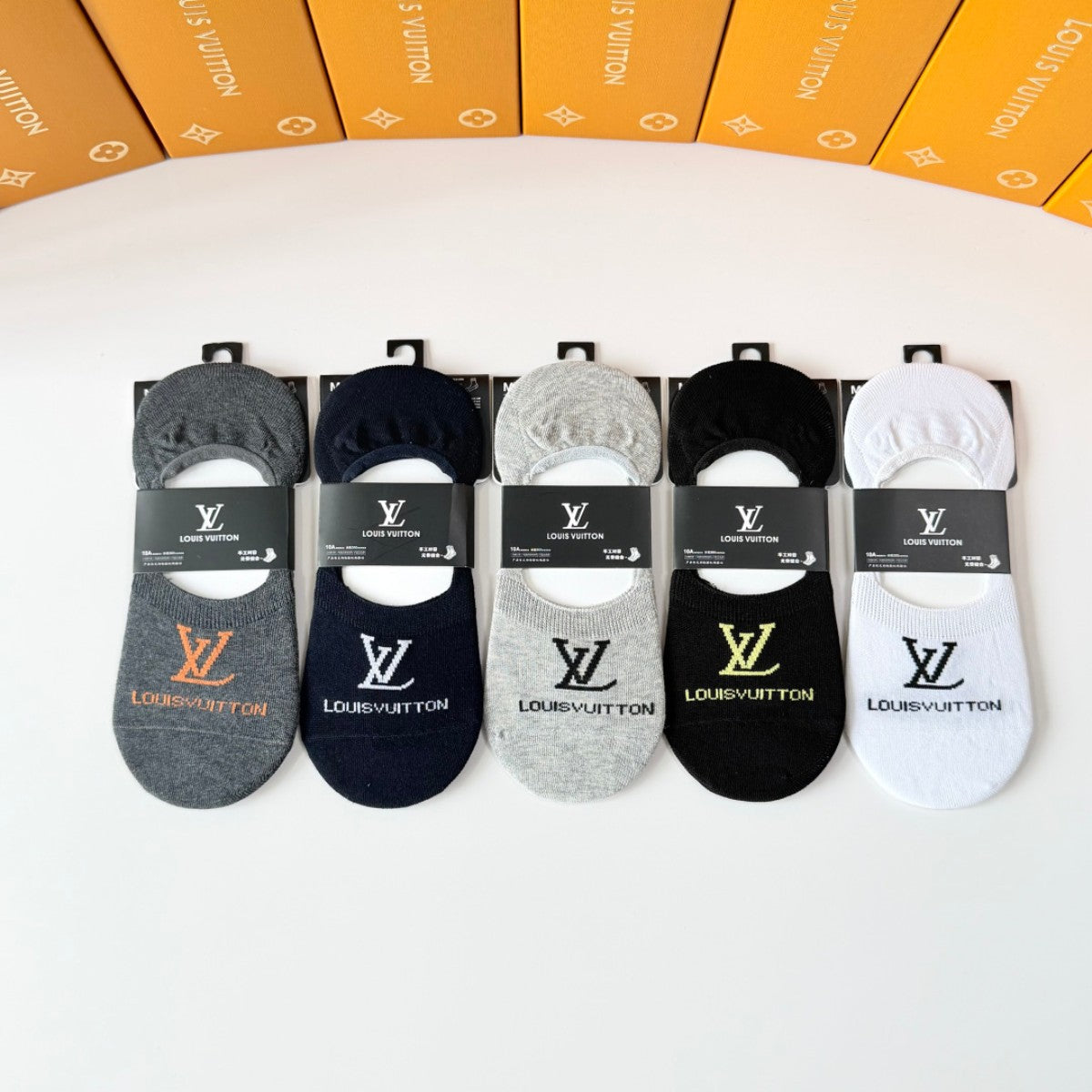 Men's Adult Socks Wholesale | $2.30/Pair | MOQ 250 Pairs