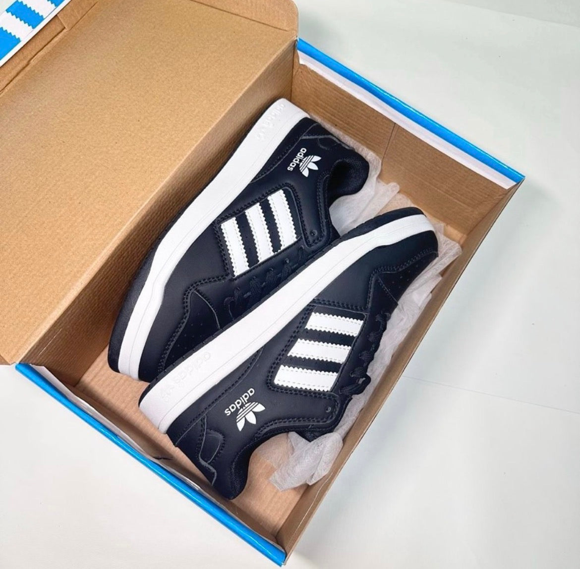 Bulk Men's Shoes | 100pcs Per Color/Style | Wholesale Pricing | MOQ 100pcs