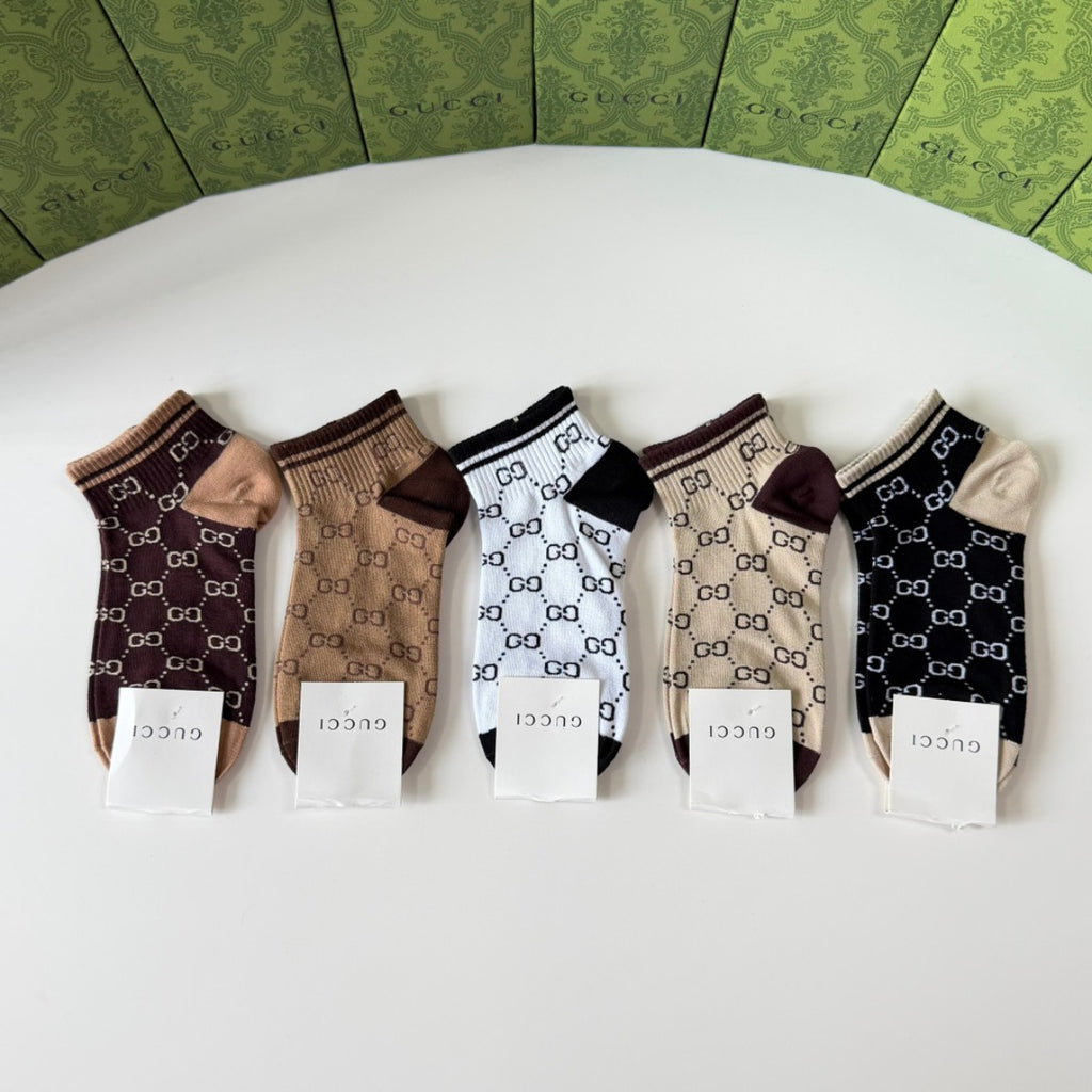 Mixed Kids' Socks Wholesale | Ages 2–12 | Boys & Girls | $2.50/Pair | MOQ 250 Pairs