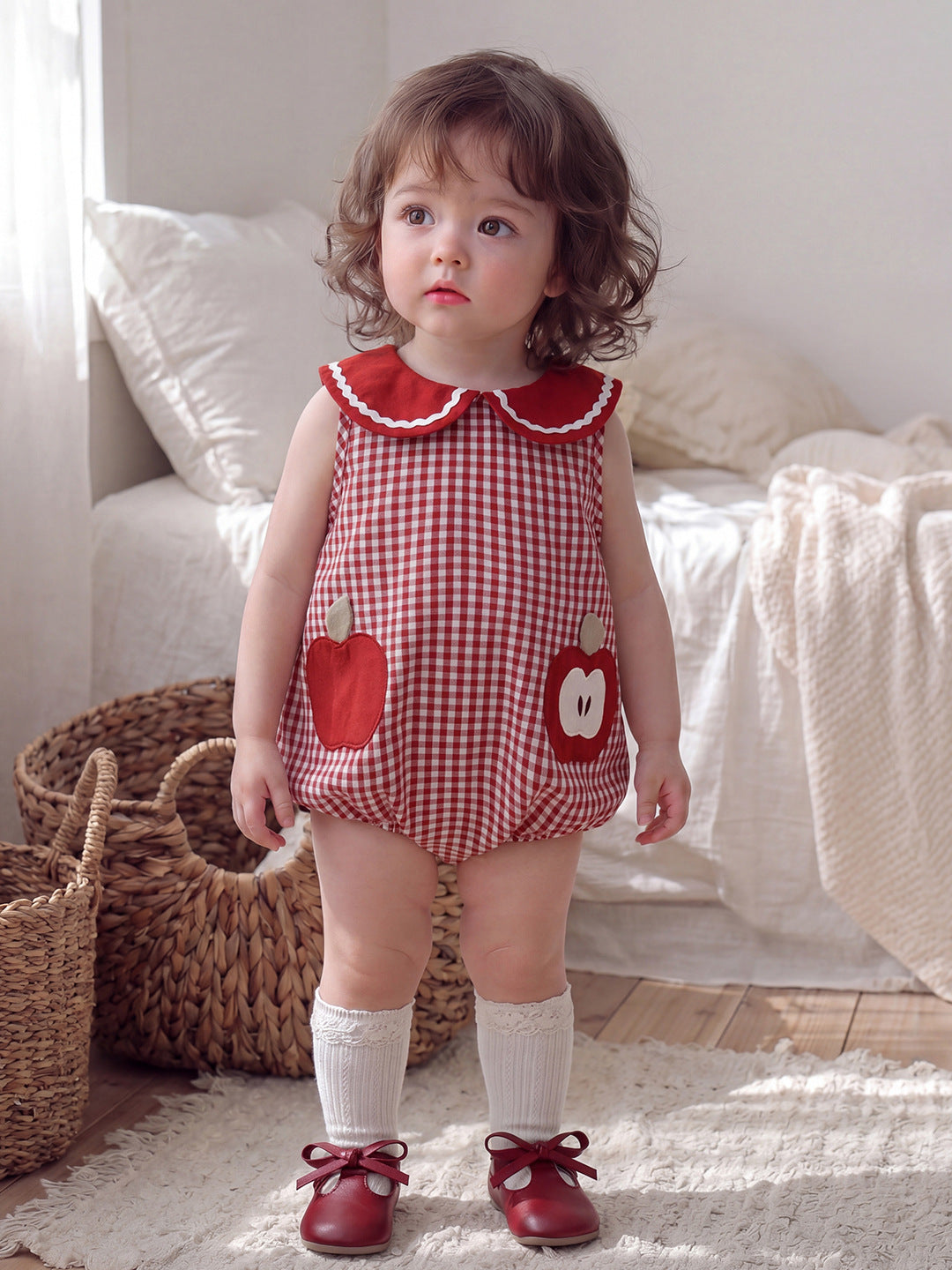Lightweight Sleeveless Romper for Baby Girls Suitable for Newborns