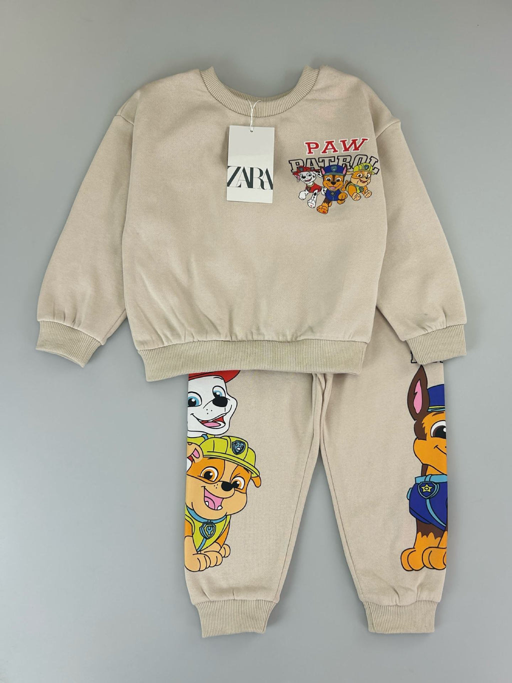 Mix-GC-110 | Kids' Minnie Mouse 2-Piece Tracksuit Set – Boys & Girls | Mixed Designs | Sizes 2-12 Years Old | $7.00/set | $84.00/dz | MOQ 500 | Total $3,500.00