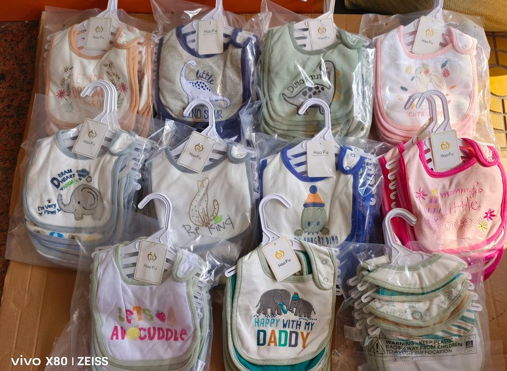 5 drool bibs per bundle (moq 100 set mix design)