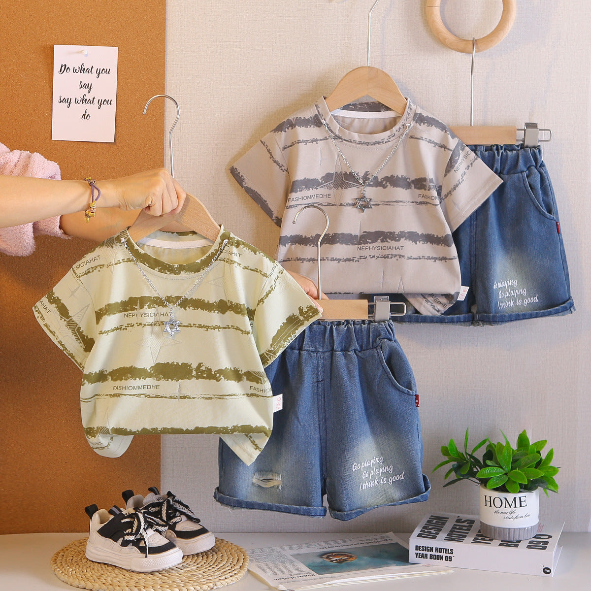 Striped short sleeved baby two-piece set