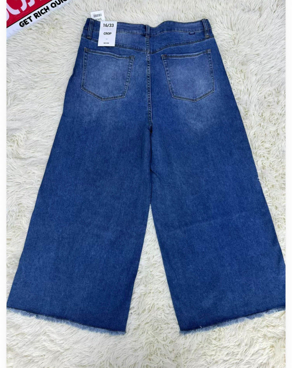 Women's stretch frayed wide leg crop jeans medium blue wash back view
