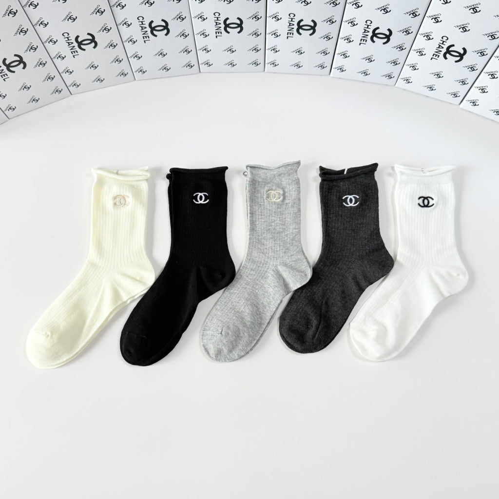 Mixed Kids' Socks Wholesale | Ages 2–12 | Boys & Girls | $2.50/Pair | MOQ 250 Pairs