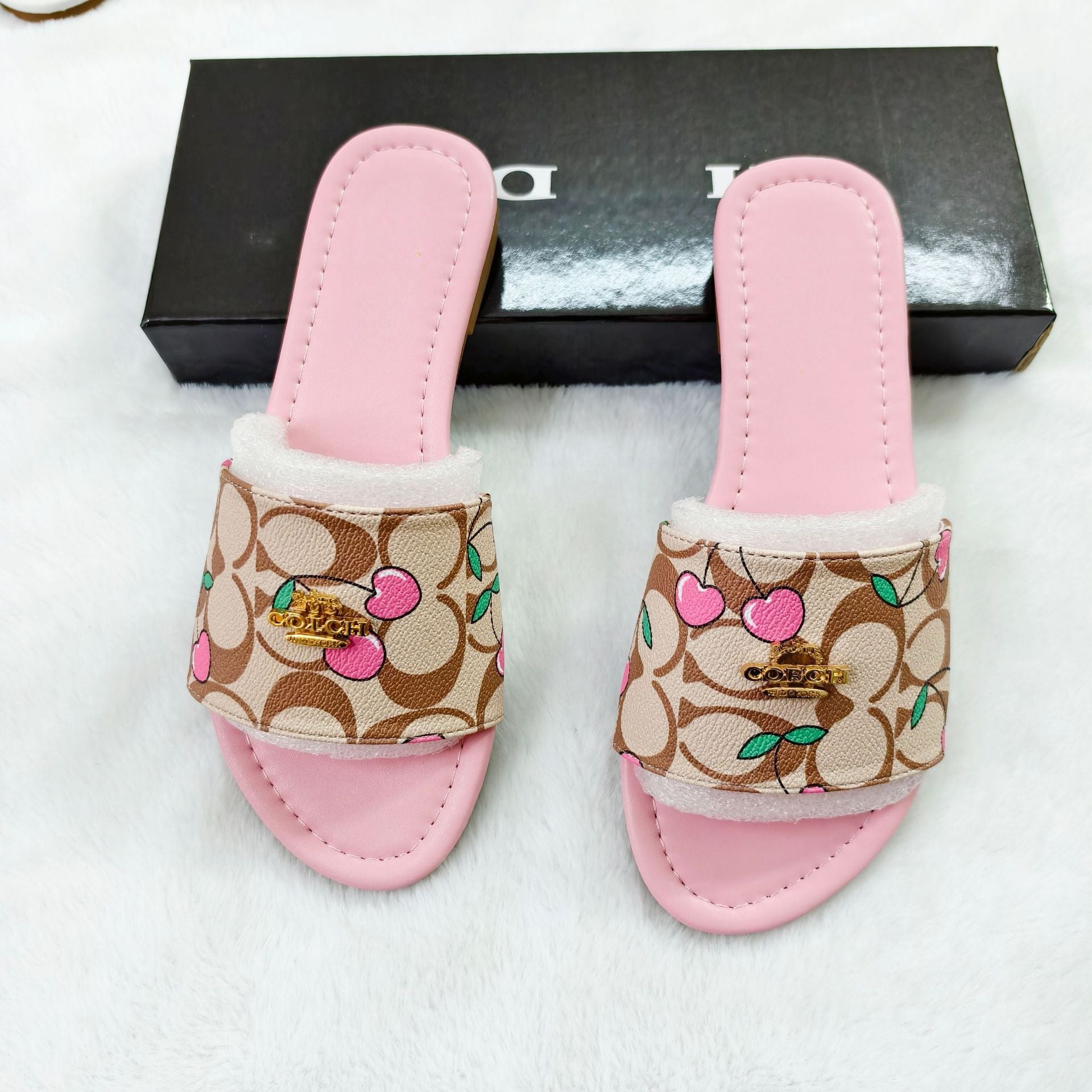 Elegance Flat Sandals for Women – Wholesale | $18.50/Pair | Sizes 36-42 | MOQ 10 Per Style