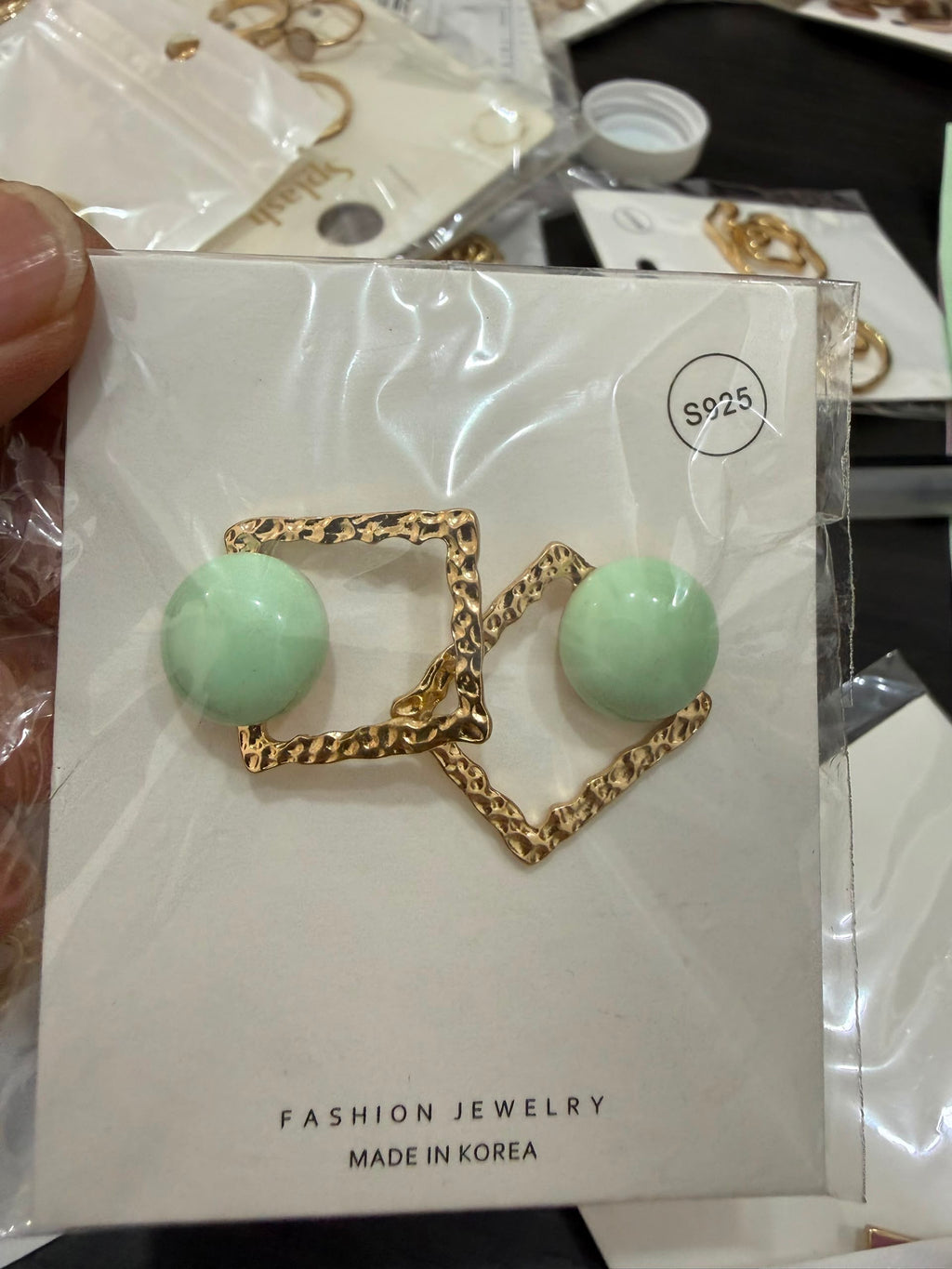 Mixed Jewelry Box — 600–700 Pcs | Earrings, Necklaces, Bracelets & More | 10kg Bulk Wholesale