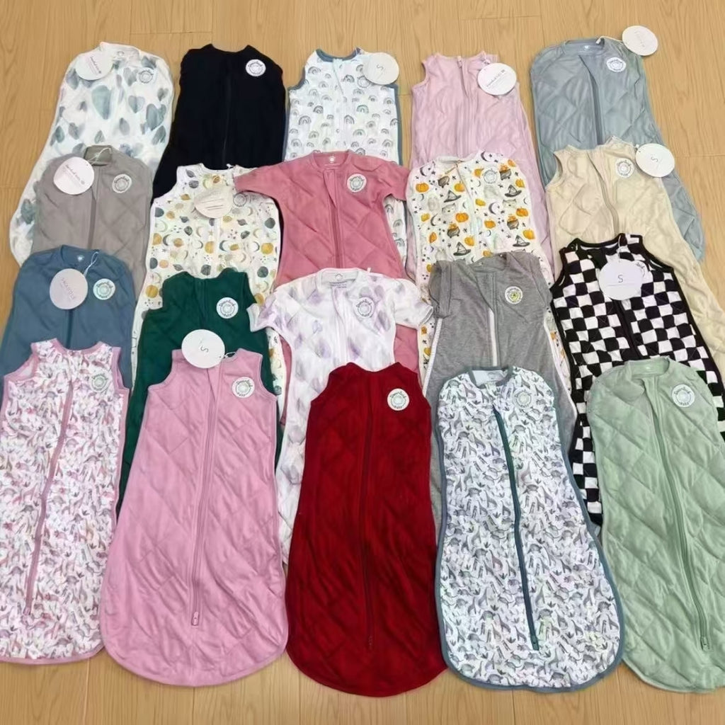 Dreamland baby sleep sack with granular filling. Made of organic cotton.