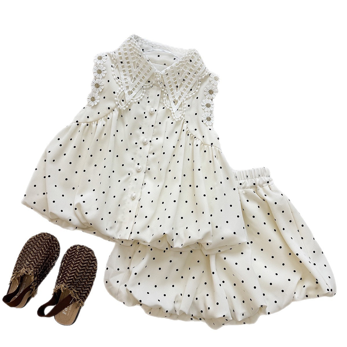 Girls' Summer Outfit SetPolka Dot Sleeveless Top with Bloomer Shorts, Two-Piece Fashionable Children's Clothing