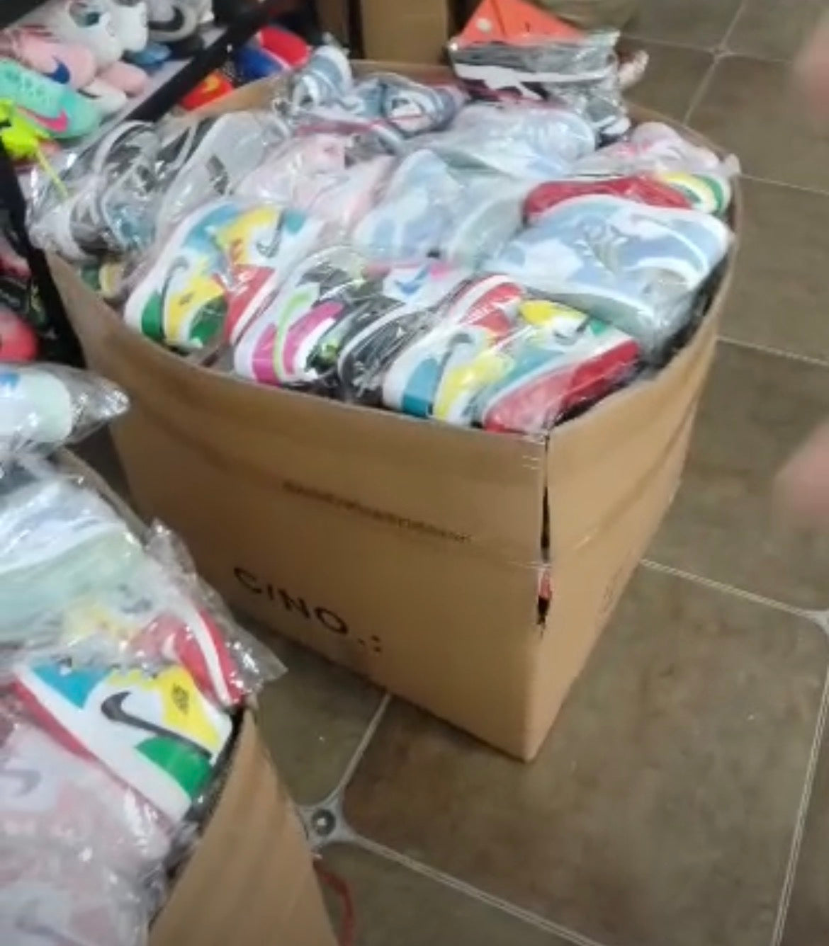 Luxury Mixed Sneakers – Wholesale Bulk Lot | $16.50/Pair | MOQ 120 Pairs | eBay Sellers & Retailers