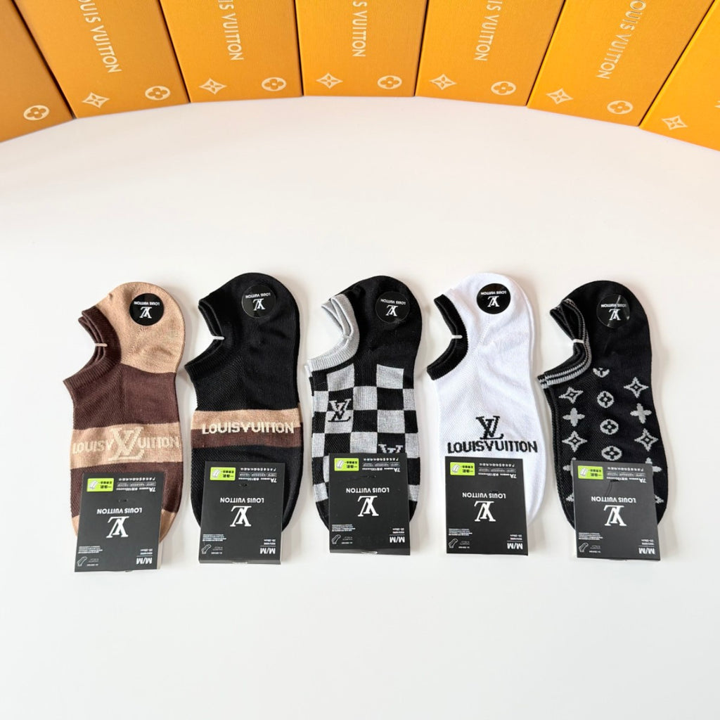 Mixed Kids' Socks Wholesale | Ages 2–12 | Boys & Girls | $2.50/Pair | MOQ 250 Pairs