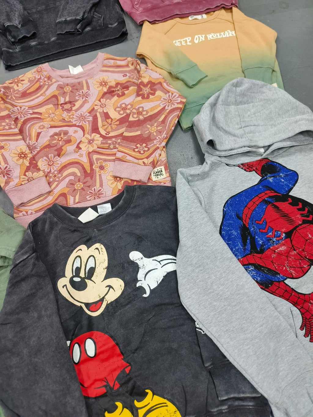 Cotton on sweaters for children, mix many designs, 100pcs per pack.