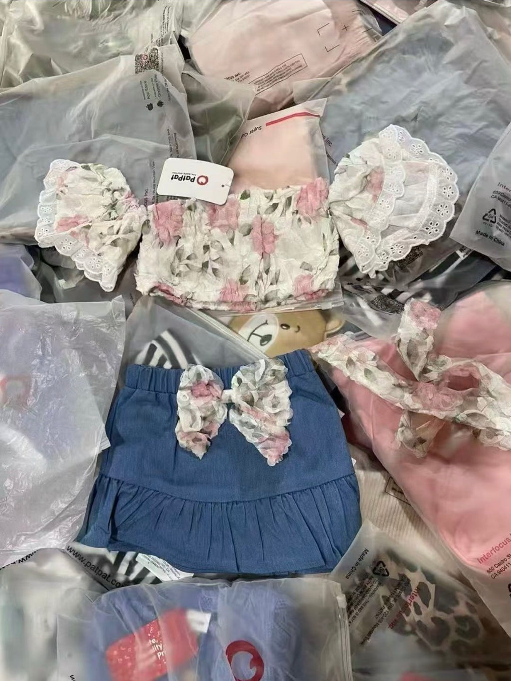 Mix Clothes Patpat Boys & Girls – Mix Size & Style | MOQ 100 pcs | Unit $2.30 | Dozen $27.60 | Code: Mix-GB-220