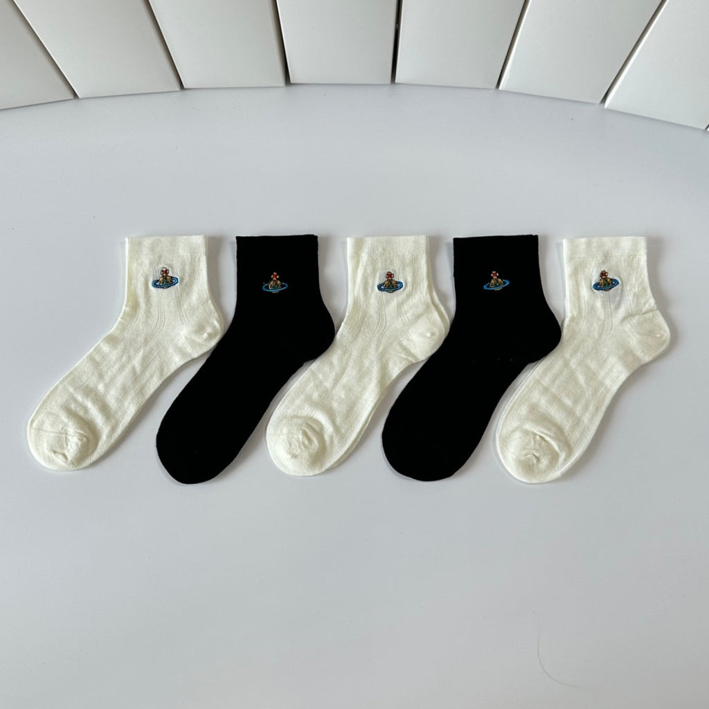 Mixed Kids' Socks Wholesale | Ages 2–12 | Boys & Girls | $2.50/Pair | MOQ 250 Pairs