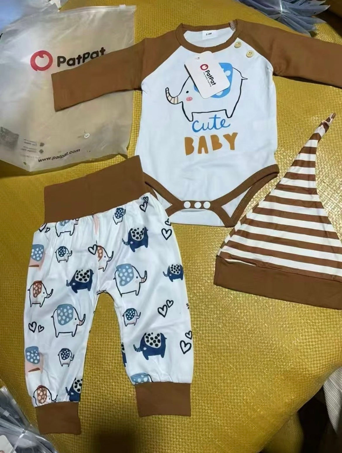 Mix Clothes Patpat Boys & Girls – Mix Size & Style | MOQ 100 pcs | Unit $2.30 | Dozen $27.60 | Code: Mix-GB-220