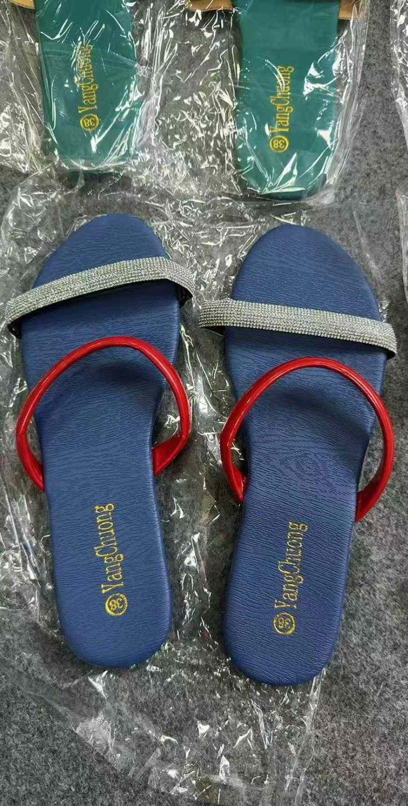 Mixed Women's Sandals & Flip Flops | Assorted Styles & Colors | MOQ 500 Pairs