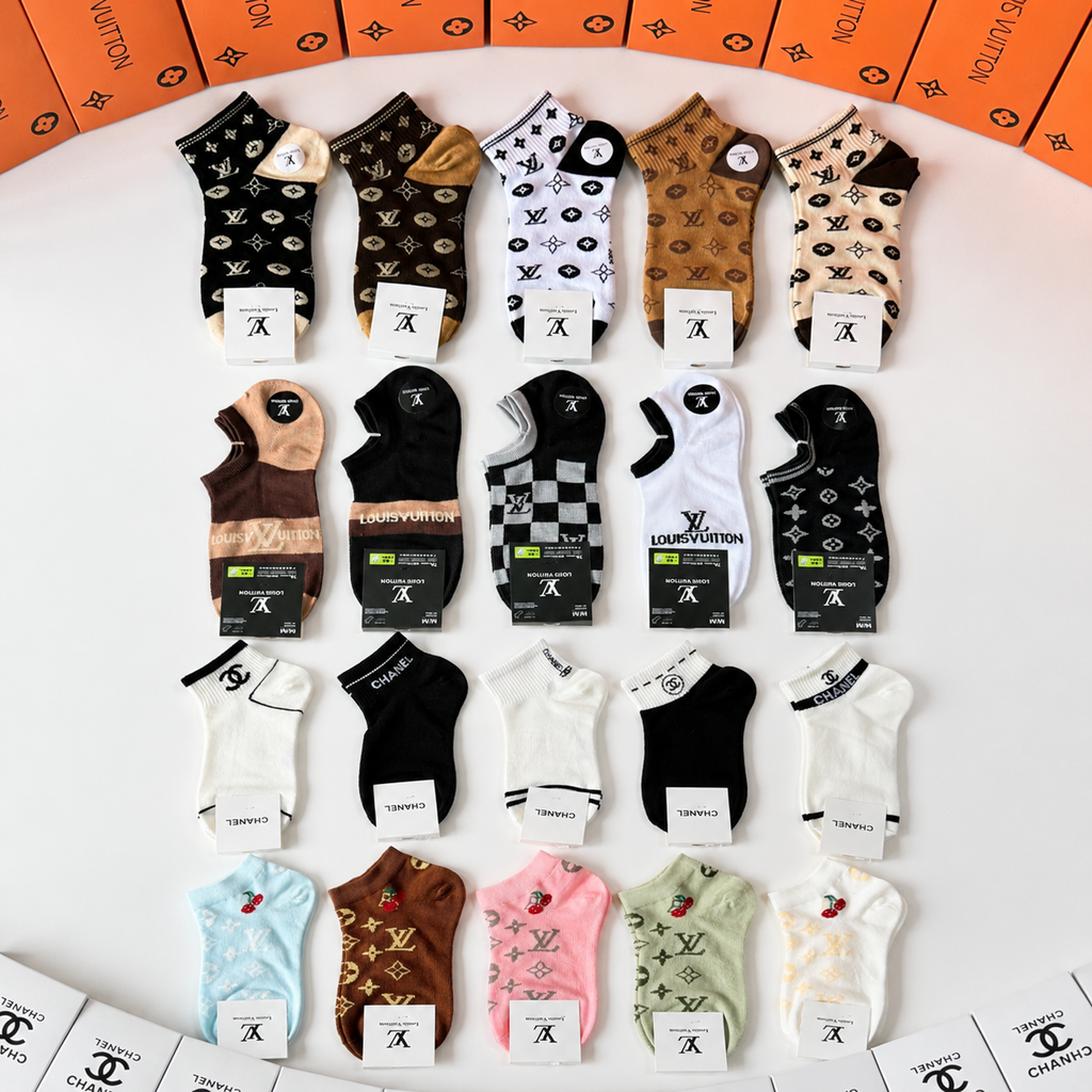 Mixed Kids' Socks Wholesale | Ages 2–12 | Boys & Girls | $2.50/Pair | MOQ 250 Pairs